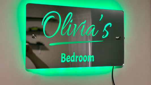 Personalised Name Decor – Modern Custom Wall Mirror